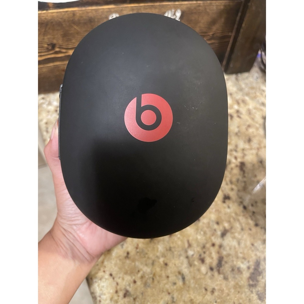 Beats by Dr. Dre BTLOEHCBR-SC17-2-RF Zipper Case - Black